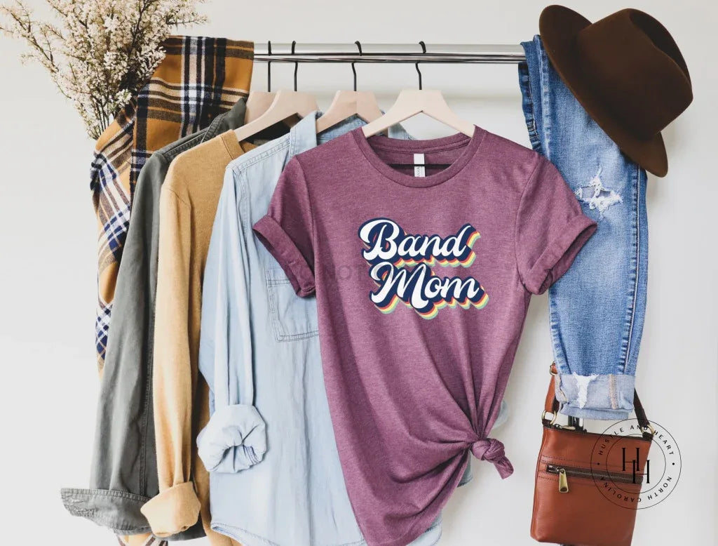 Retro Text 'Mom' Graphic Tee